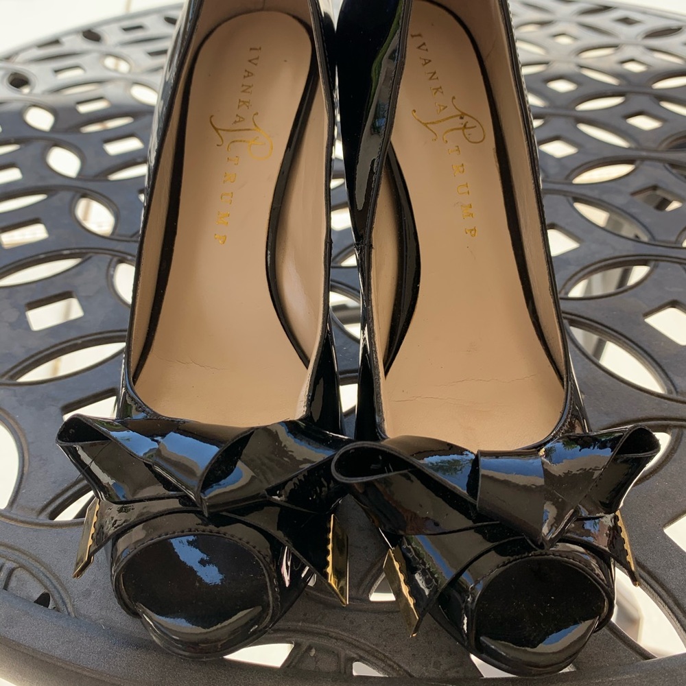 Ivanka Trump black heels